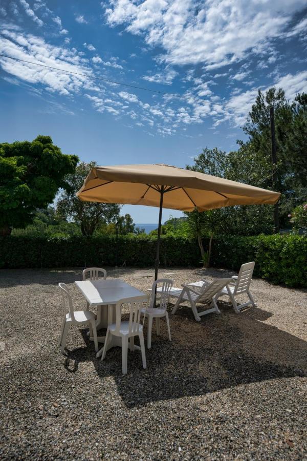 Alloggi Del Mirto A Morcone - Goelba Capoliveri  Exteriér fotografie